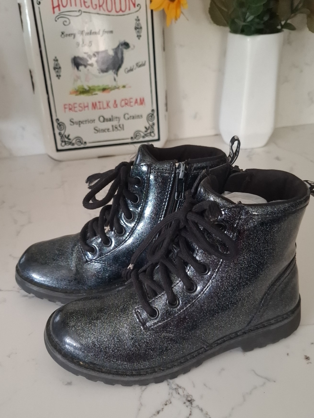 UGG Kids Black Glitter Lace-Up Ankle Boots